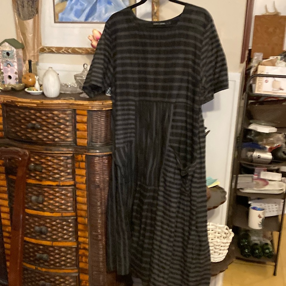 Gudrun Sjoden black and gray striped two pocket L dress. Thin fabric.